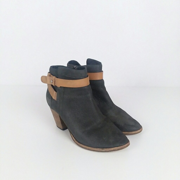 Dolce Vita Yuri  perforated leather  ankle bootie - Picture 1 of 7